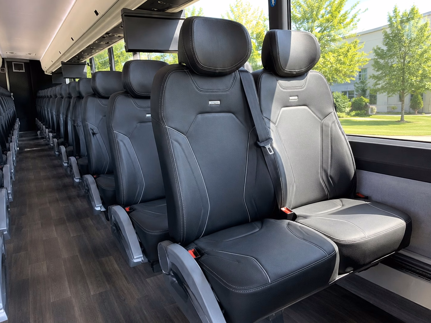 charter bus rentals for oregon ducks track and field at hayward field