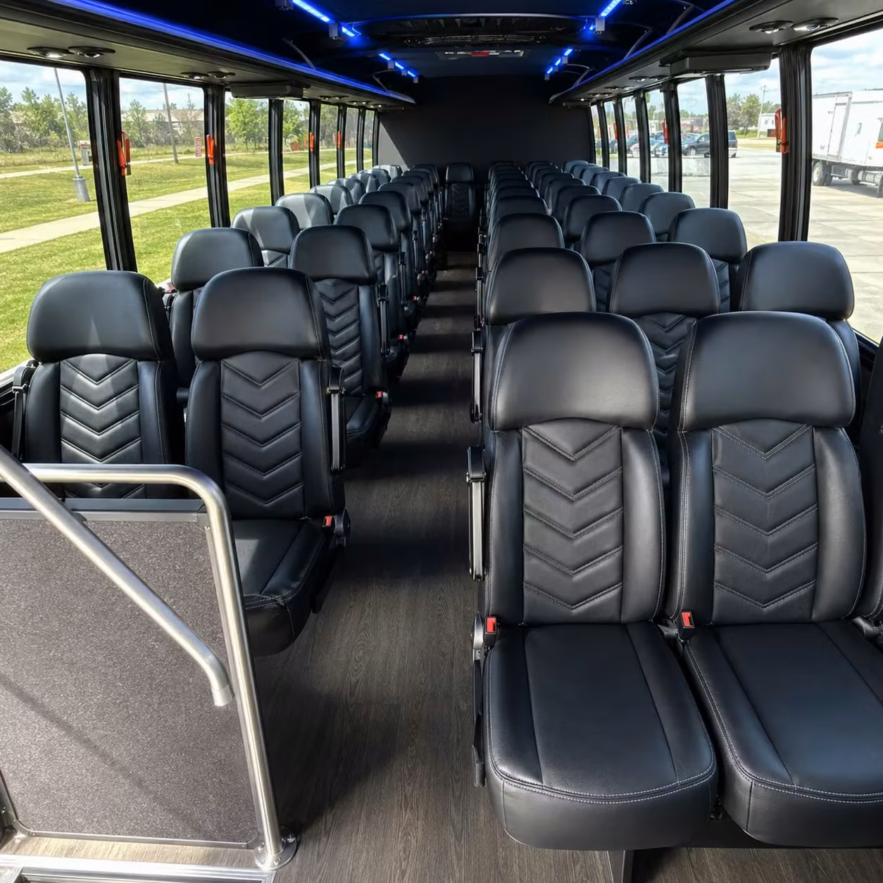 eugene 35 passenger minibus rental