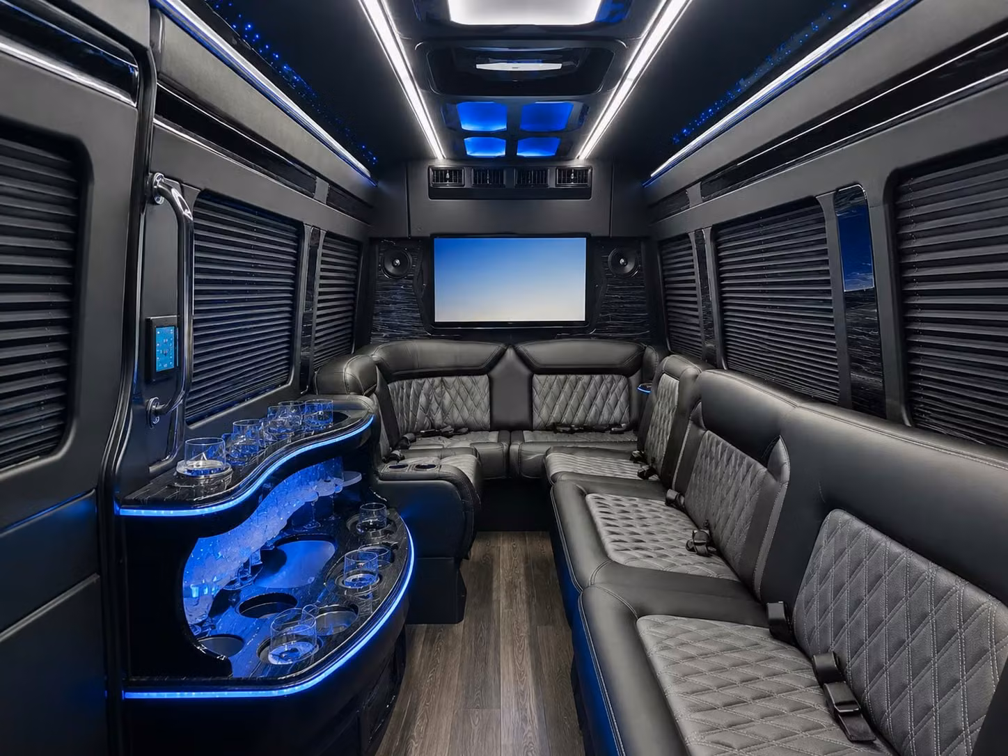 group bus transportation for oregon ducks basketball at matthew knight arena