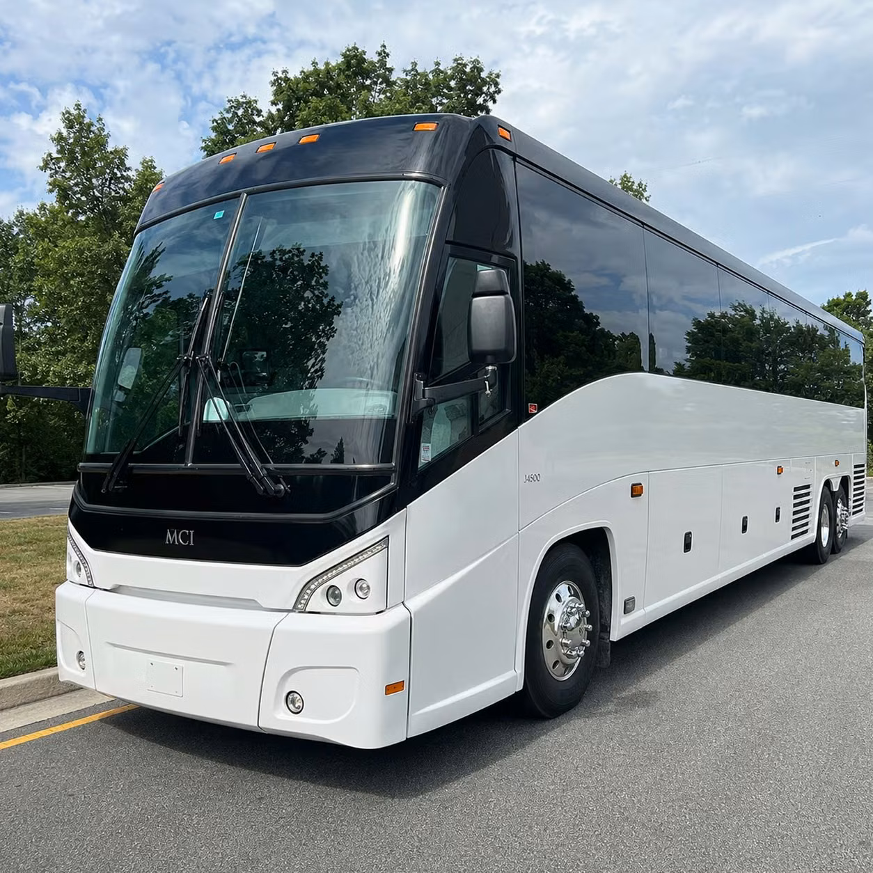 shuttle bus transportation for eugene based federal agency staff