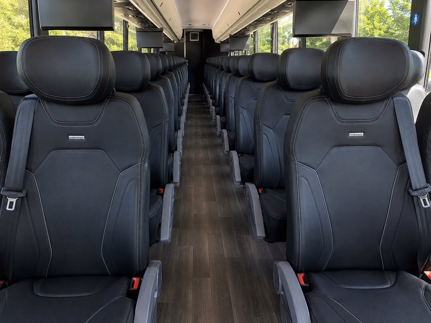 shuttle your wedding guests between eugene hotels and your ceremony venue